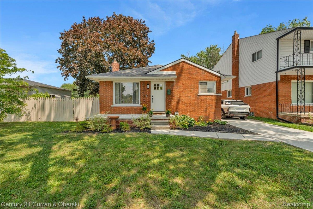 23139 Deziel Street