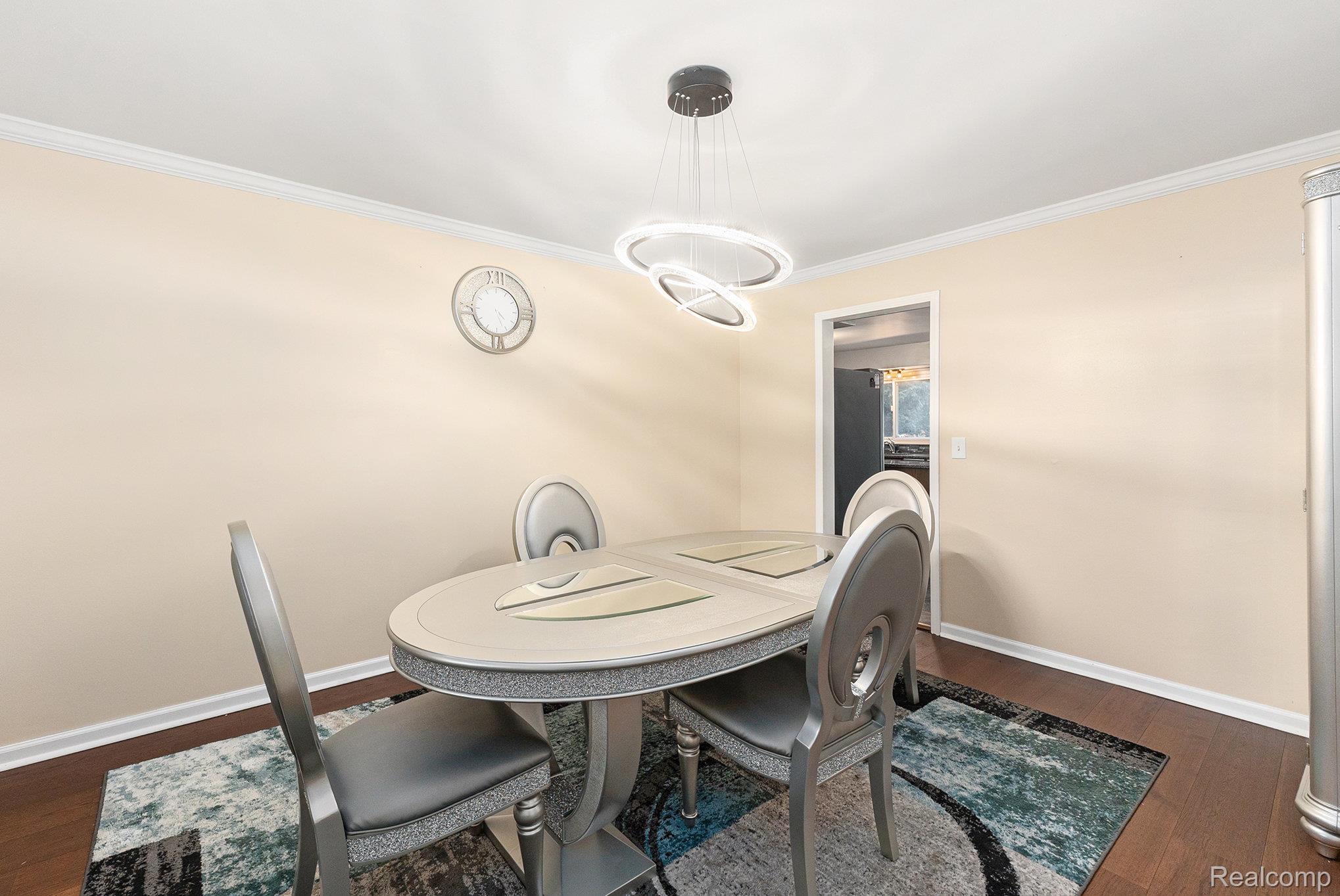 Southfield City, Michigan 48034, United States, 4 Bedrooms Bedrooms, ,3 BathroomsBathrooms,Residential,Active,191904