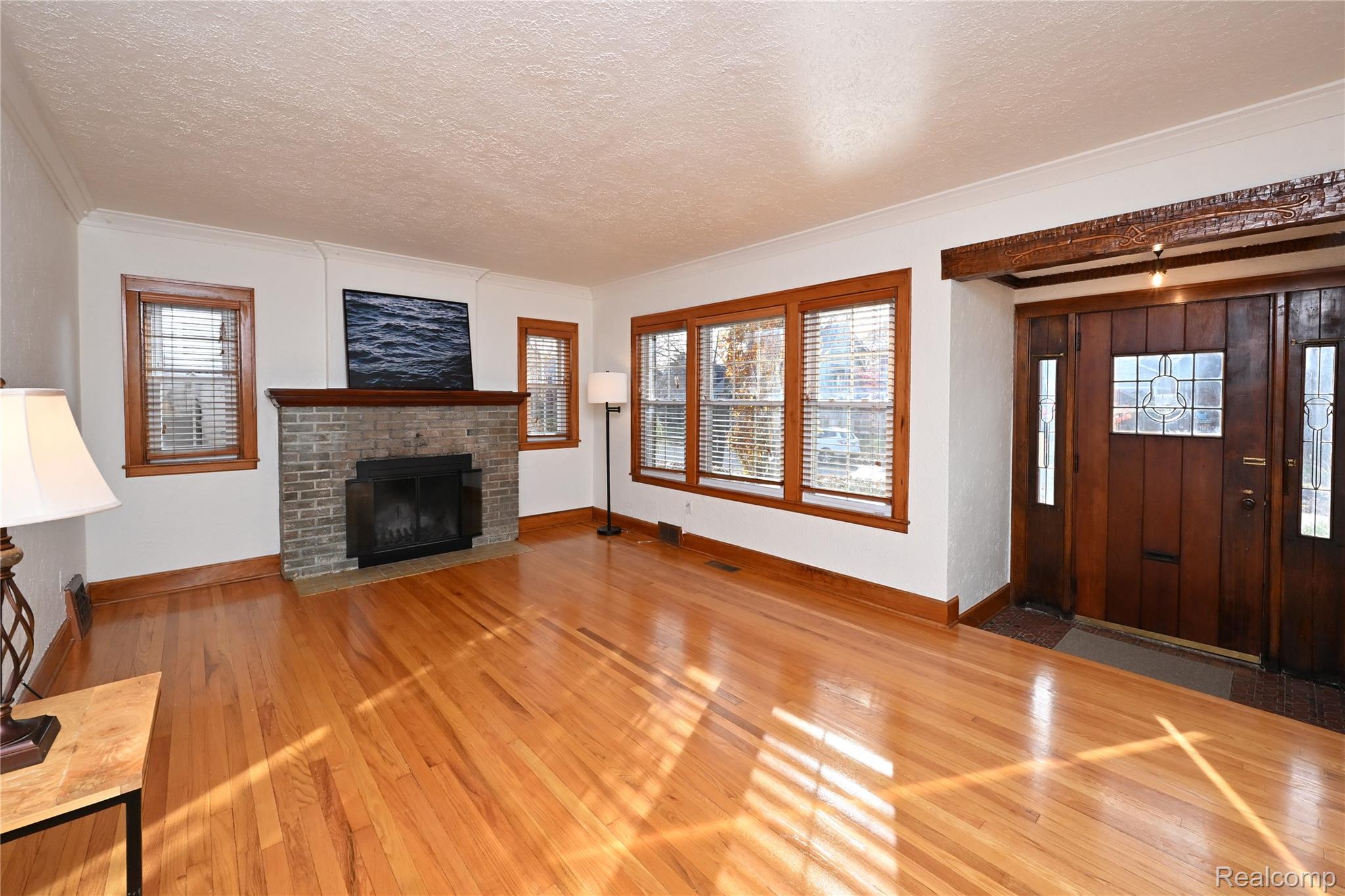 292 W Woodland Street