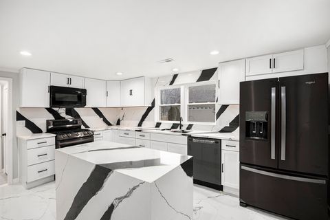 A home in ClintonCharterTownship_Macomb