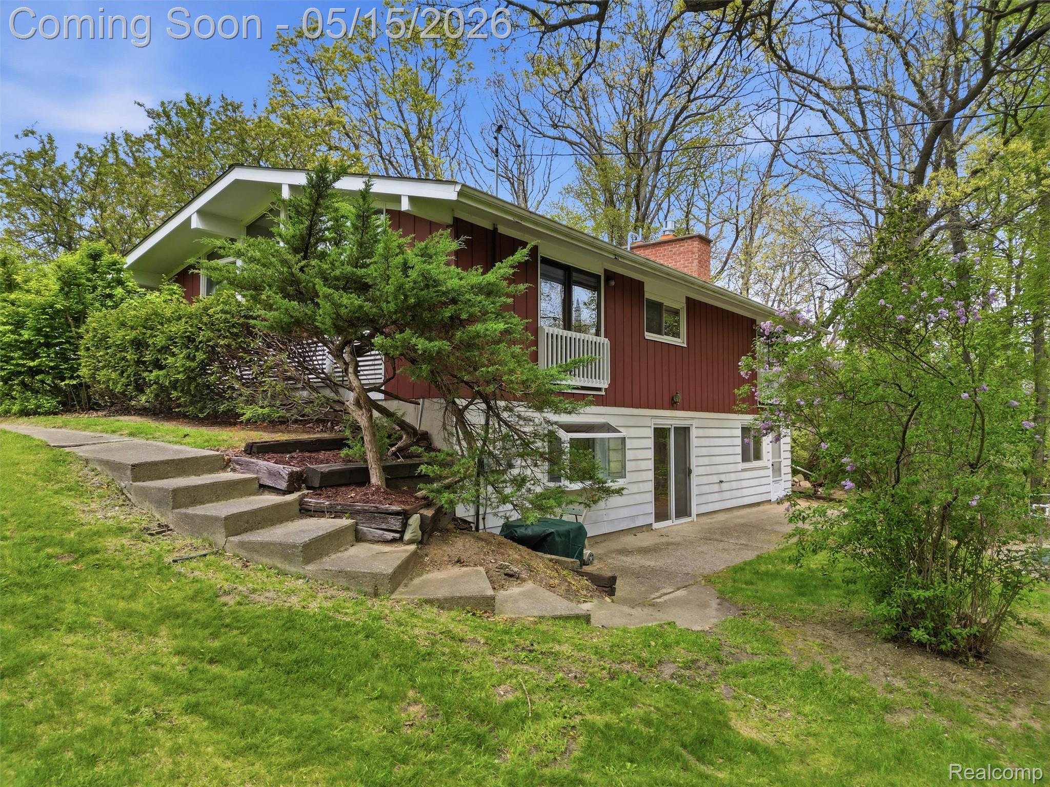 8645 Fieldcrest Drive