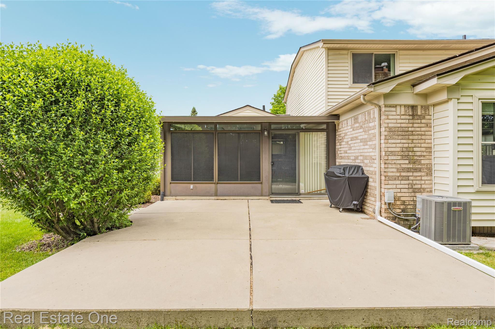 14522 Coulee Drive