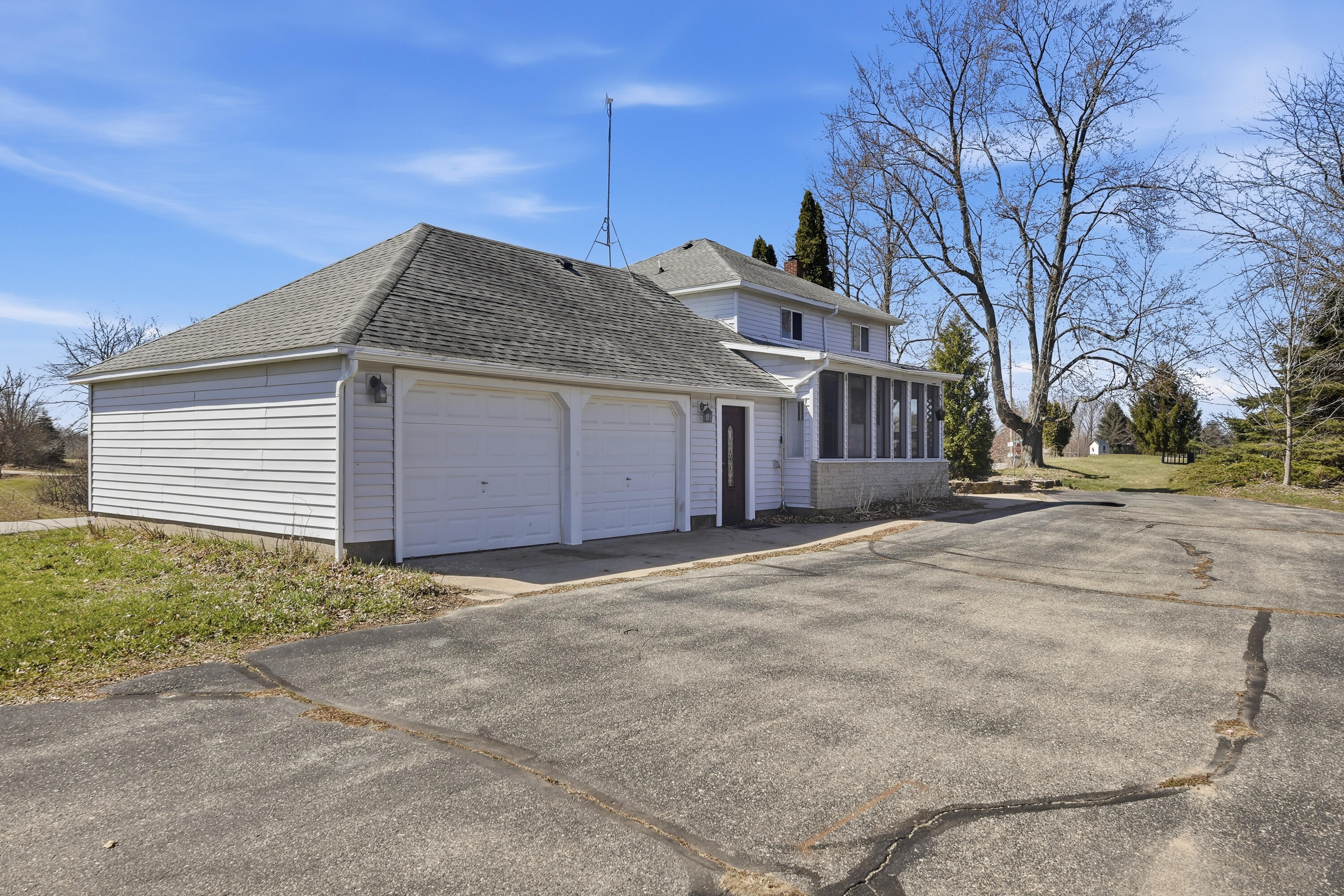 16480 16 Mile Road
