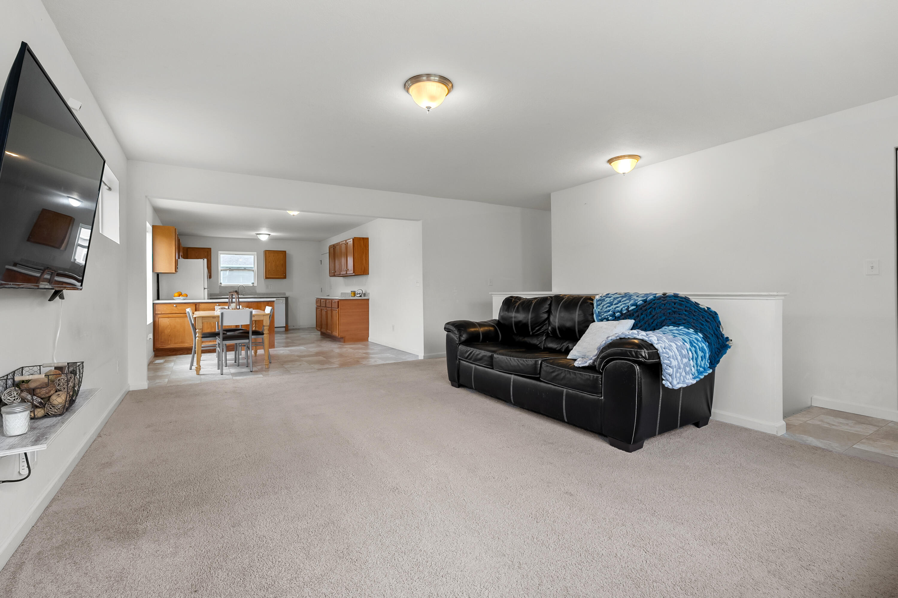 4143 Wild Meadow Street