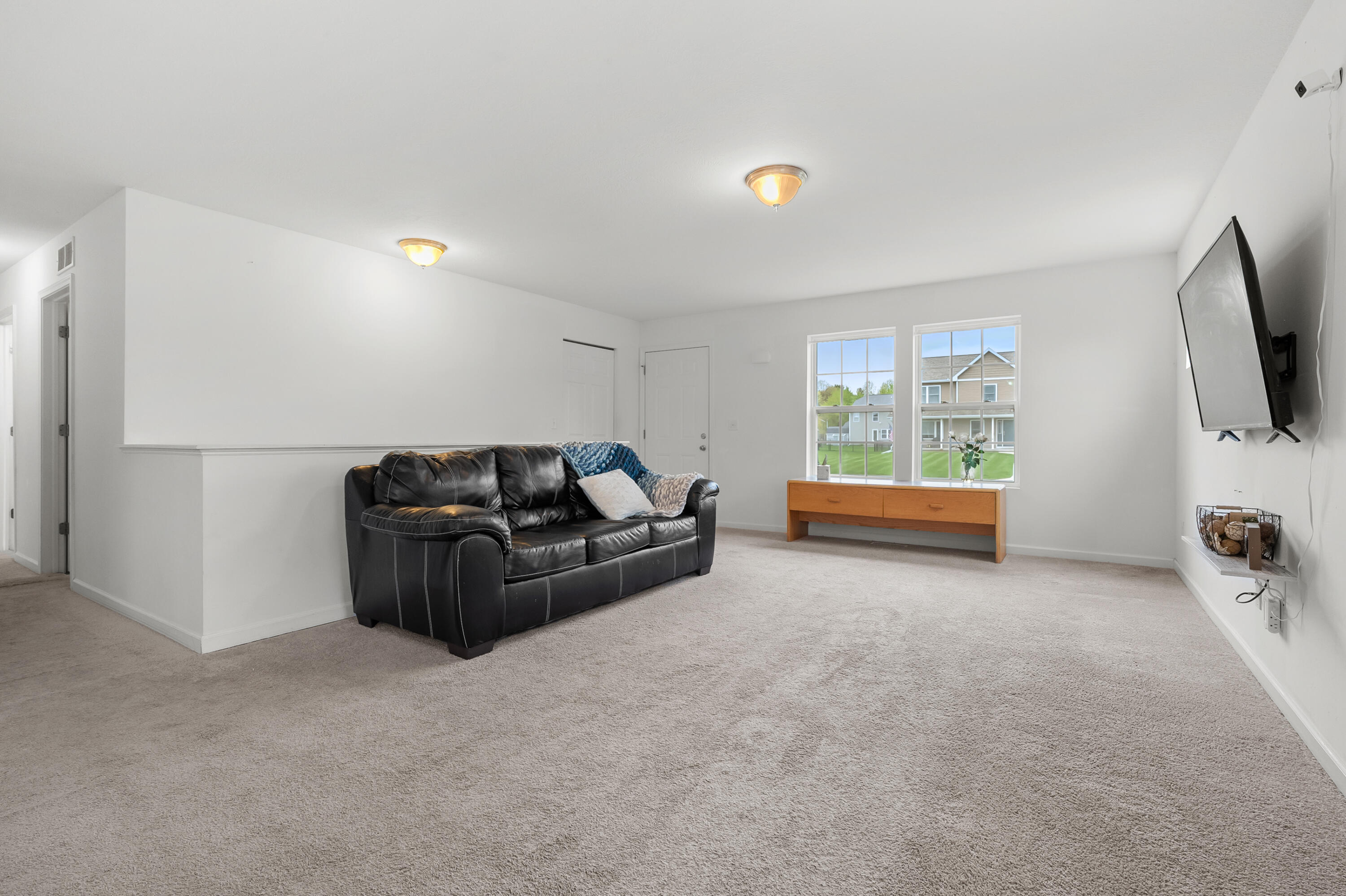 4143 Wild Meadow Street