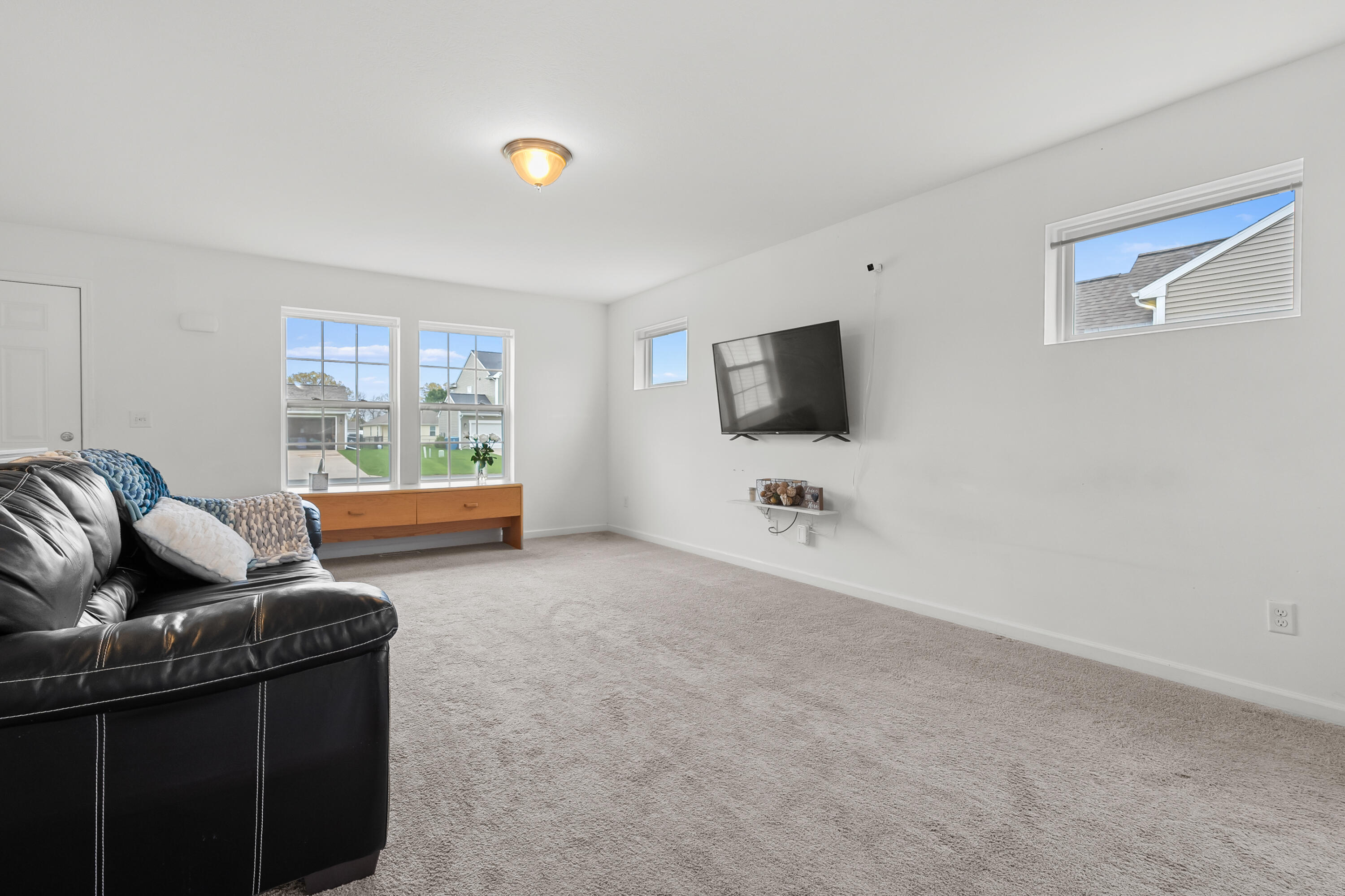 4143 Wild Meadow Street