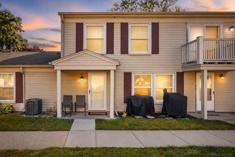Photo of 2916 Meadowbrook Court, Lake Orion Village, MI 48360 (MLS # 58050217915)