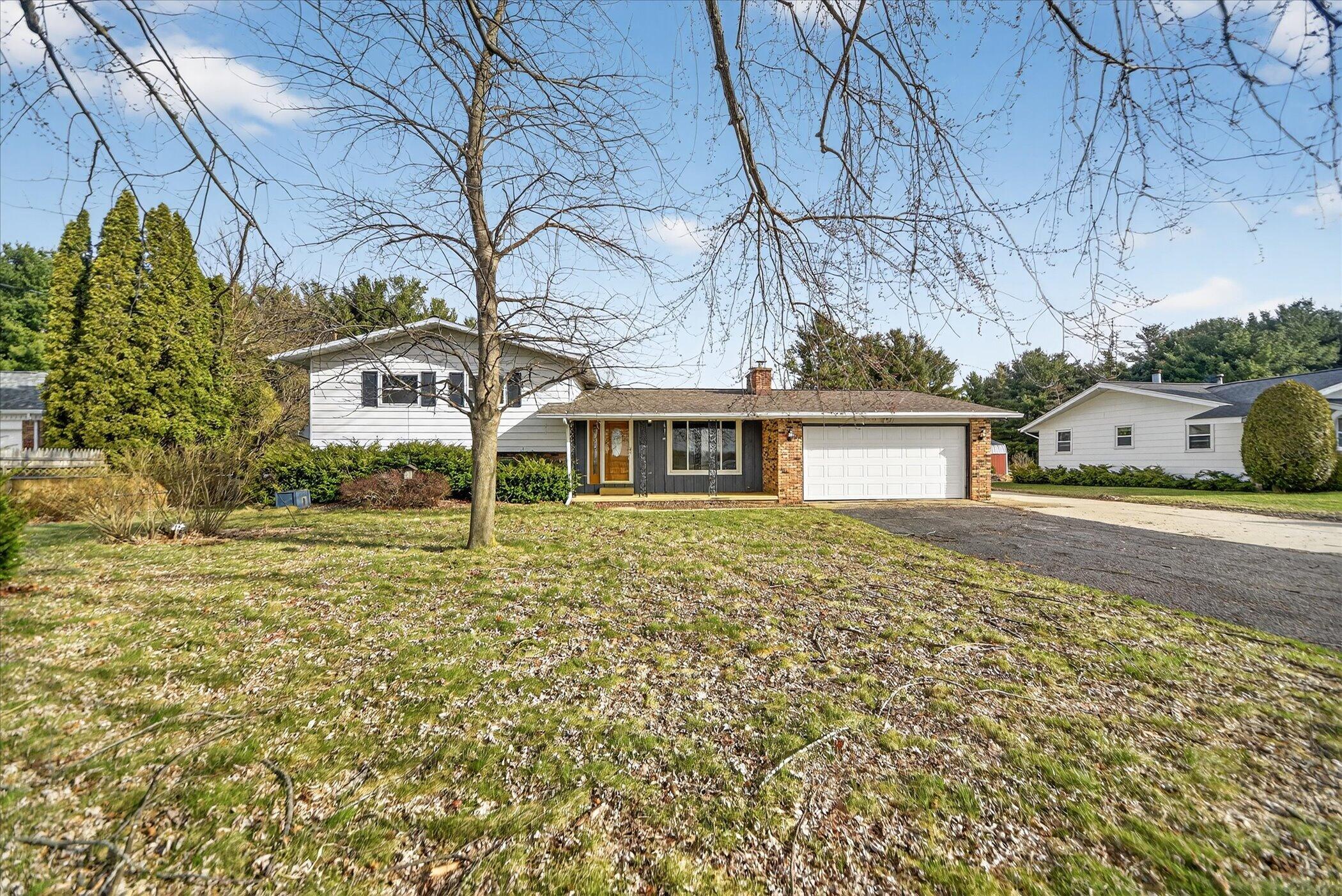 4546 E Berry Road