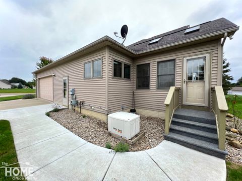 Tiny photo for 620 Elizabeth Drive, Caledonia Charter Township, MI 48867 (MLS # 5050196382)