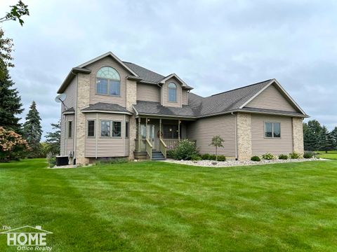 Tiny photo for 620 Elizabeth Drive, Caledonia Charter Township, MI 48867 (MLS # 5050196382)