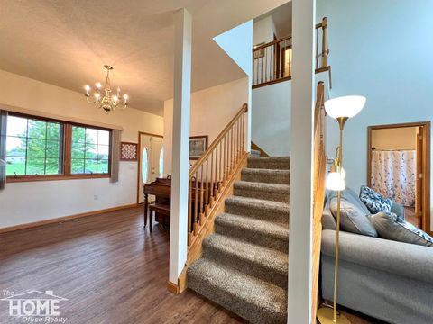 Tiny photo for 620 Elizabeth Drive, Caledonia Charter Township, MI 48867 (MLS # 5050196382)