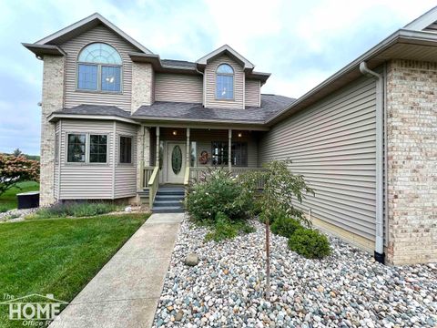 Tiny photo for 620 Elizabeth Drive, Caledonia Charter Township, MI 48867 (MLS # 5050196382)