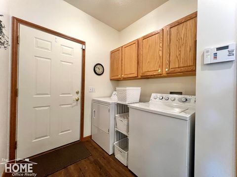 Tiny photo for 620 Elizabeth Drive, Caledonia Charter Township, MI 48867 (MLS # 5050196382)