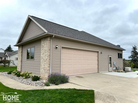 Tiny photo for 620 Elizabeth Drive, Caledonia Charter Township, MI 48867 (MLS # 5050196382)