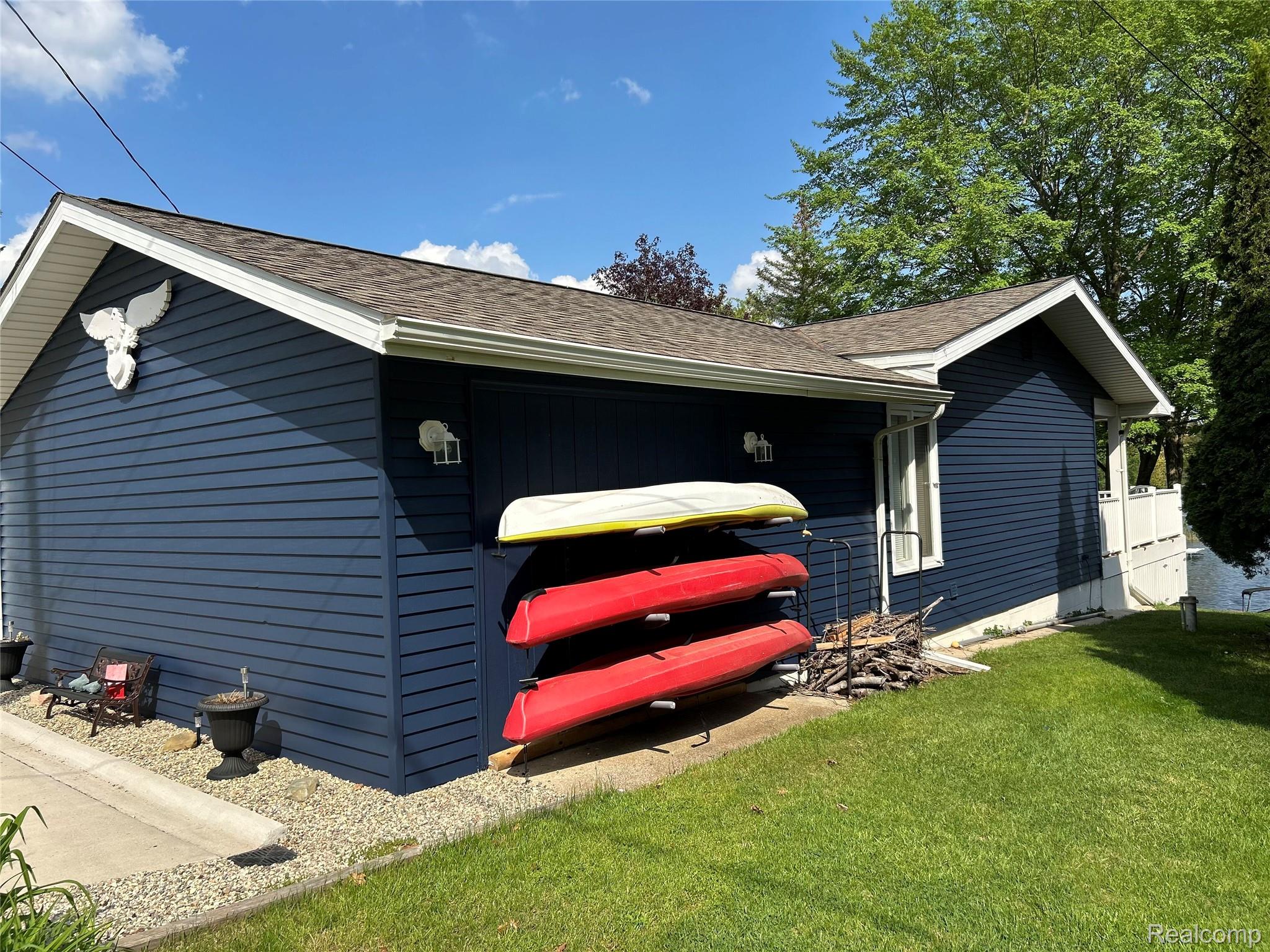 3301 W Huckleberry Trail