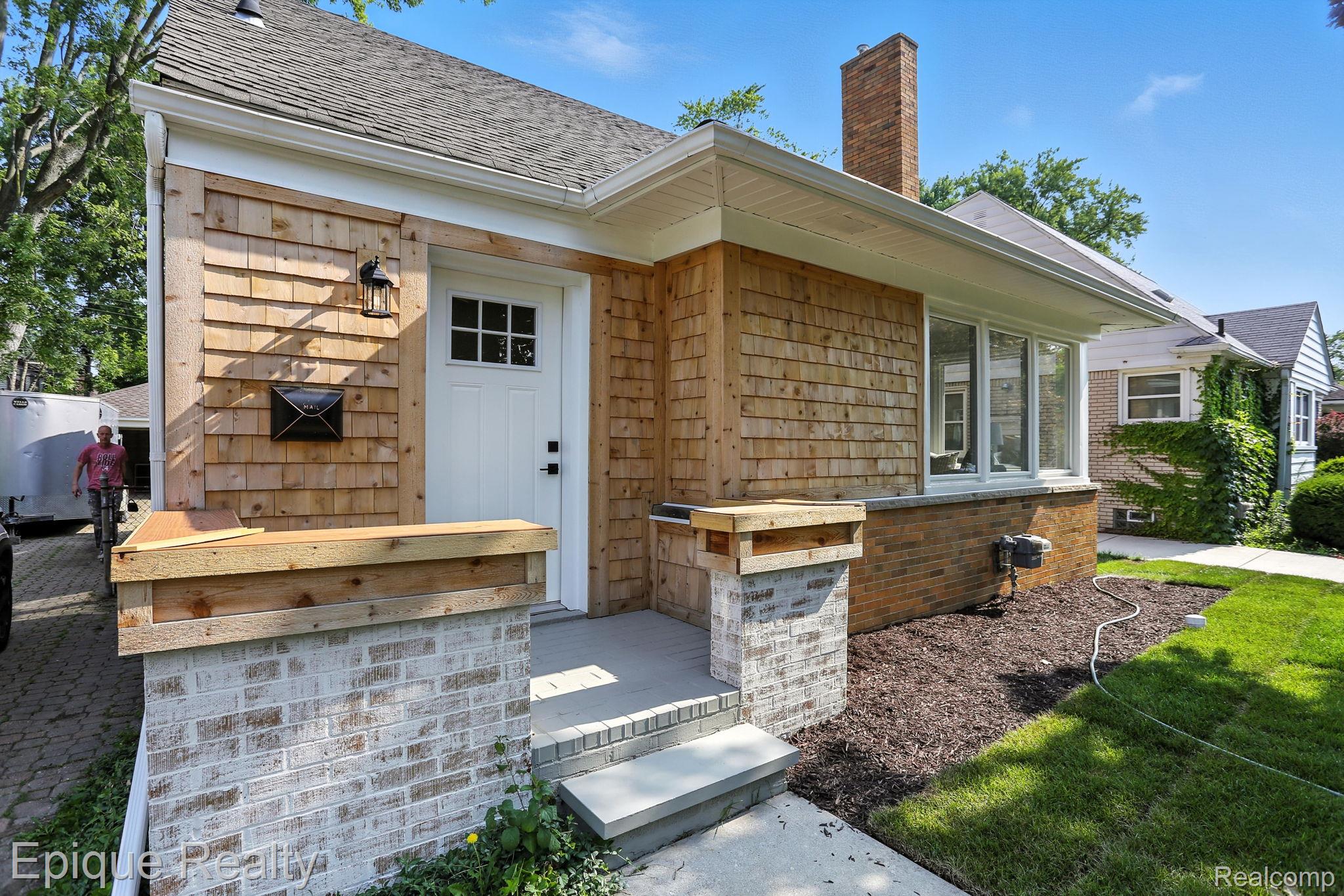 1808 W 12 Mile Road