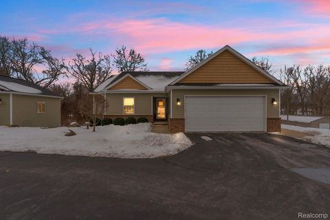 5291 Bella Drive Highland Charter Township MI 48356