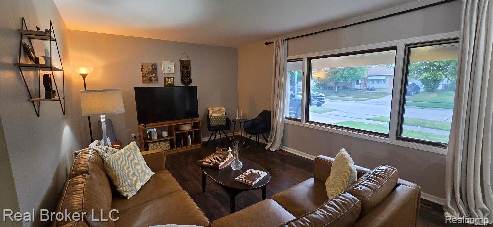 33915 Sequoia Street