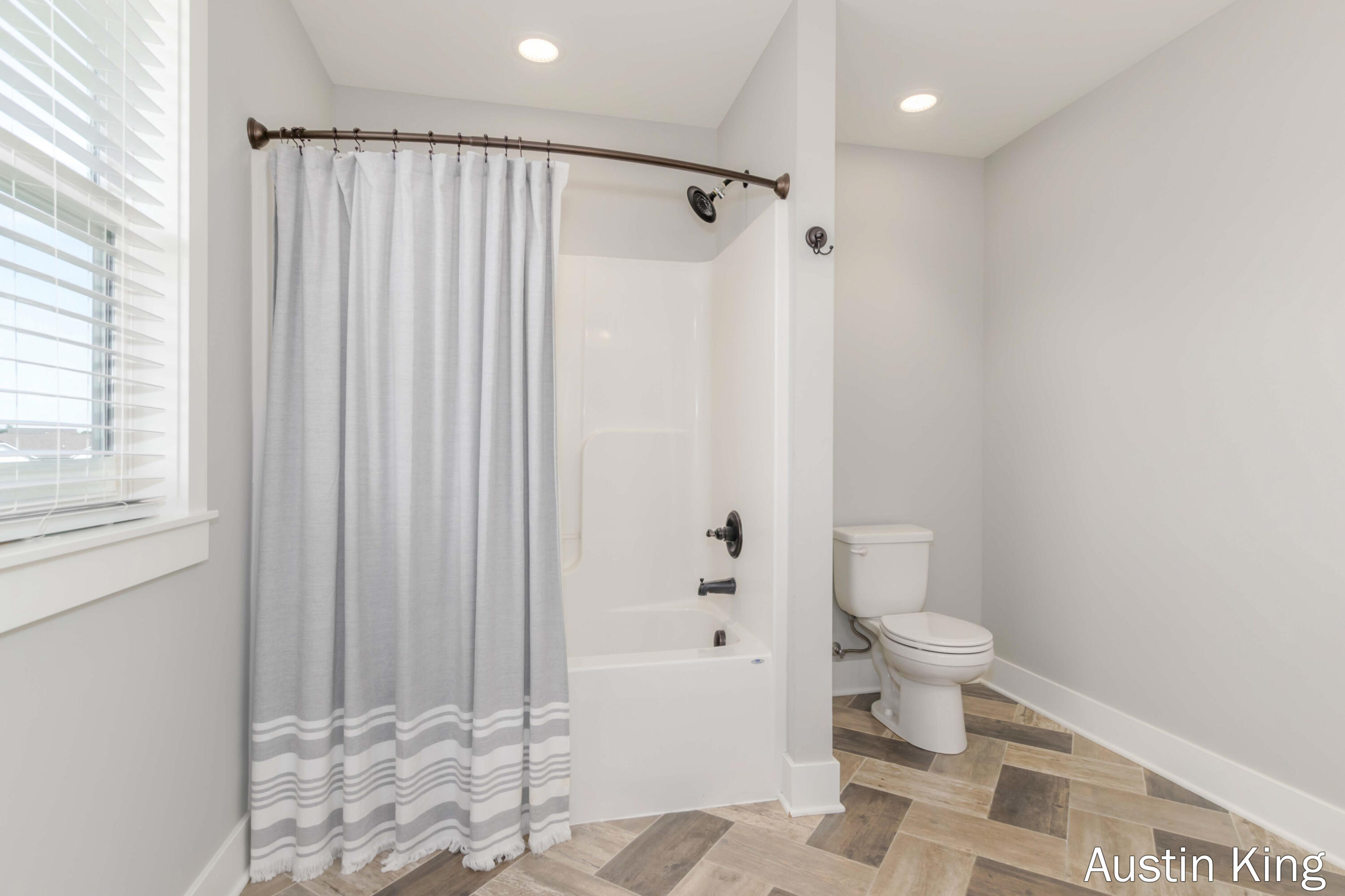 Georgetown Charter Township, Michigan 49426, United States, 4 Bedrooms Bedrooms, ,3 BathroomsBathrooms,Residential,Active,169225