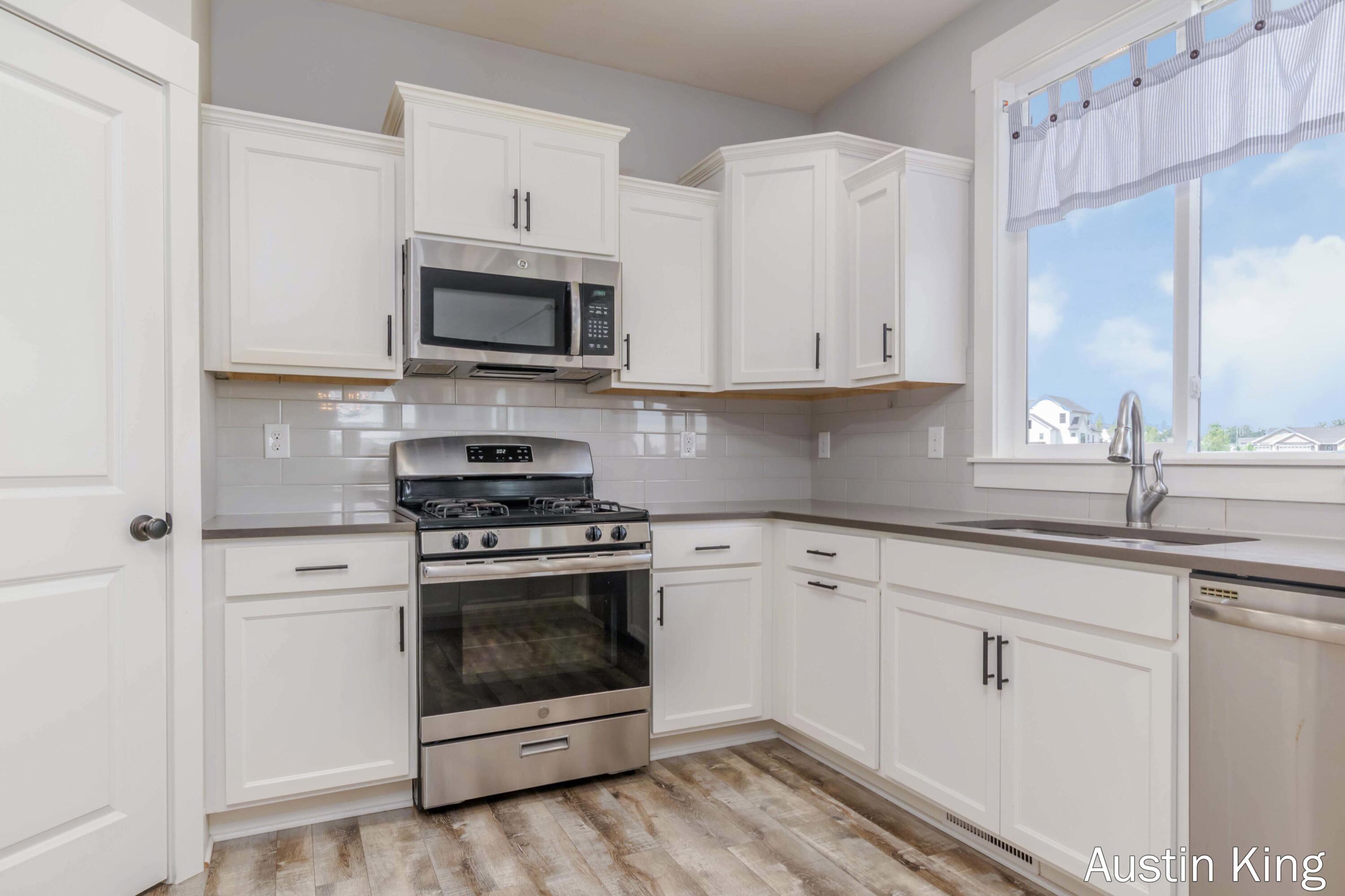 Georgetown Charter Township, Michigan 49426, United States, 4 Bedrooms Bedrooms, ,3 BathroomsBathrooms,Residential,Active,169225