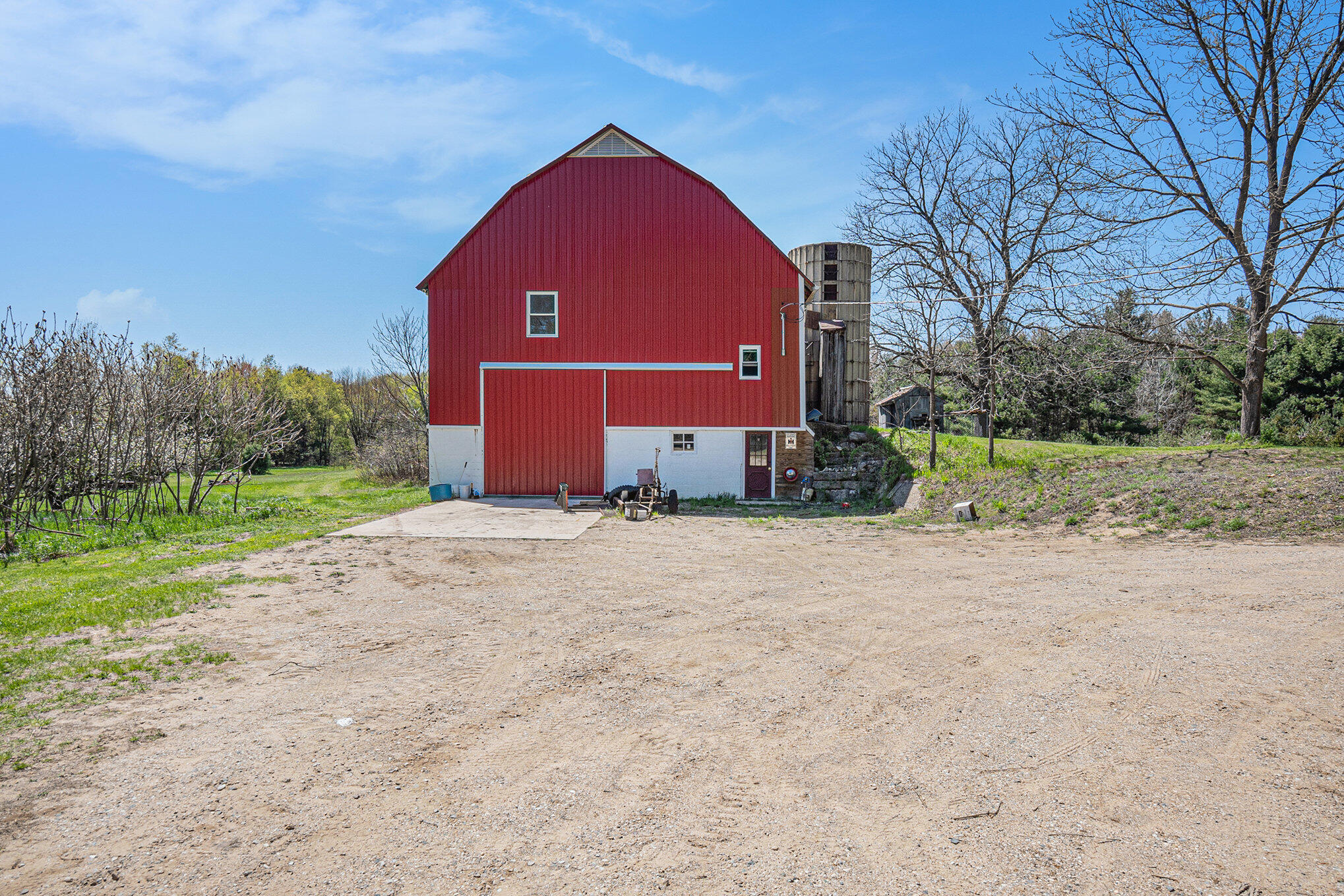 3771 E Loop Road