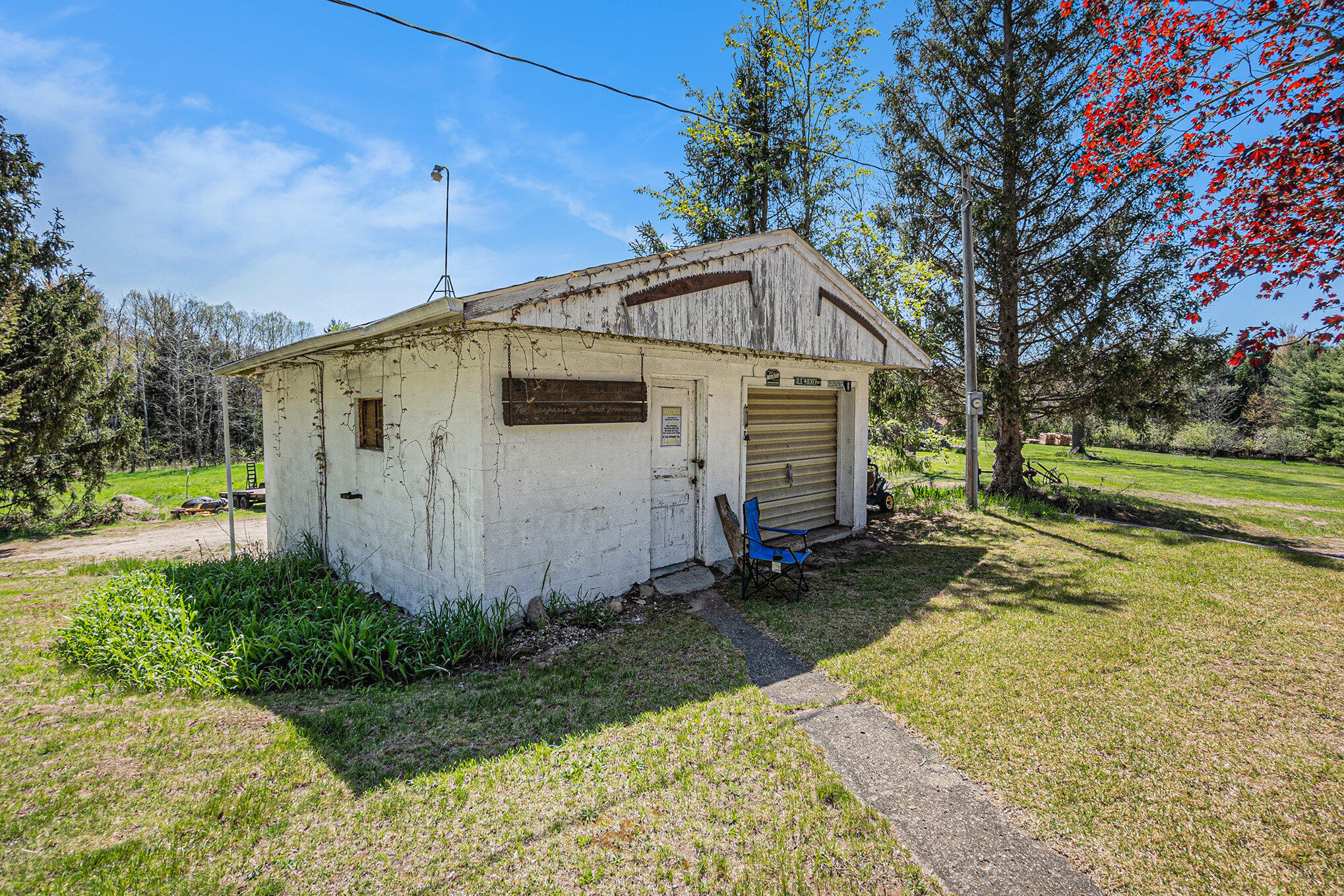 3771 E Loop Road