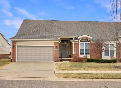 Photo of 21868 Kensett Drive, Macomb Township, MI 48042 (MLS # 81026011287)