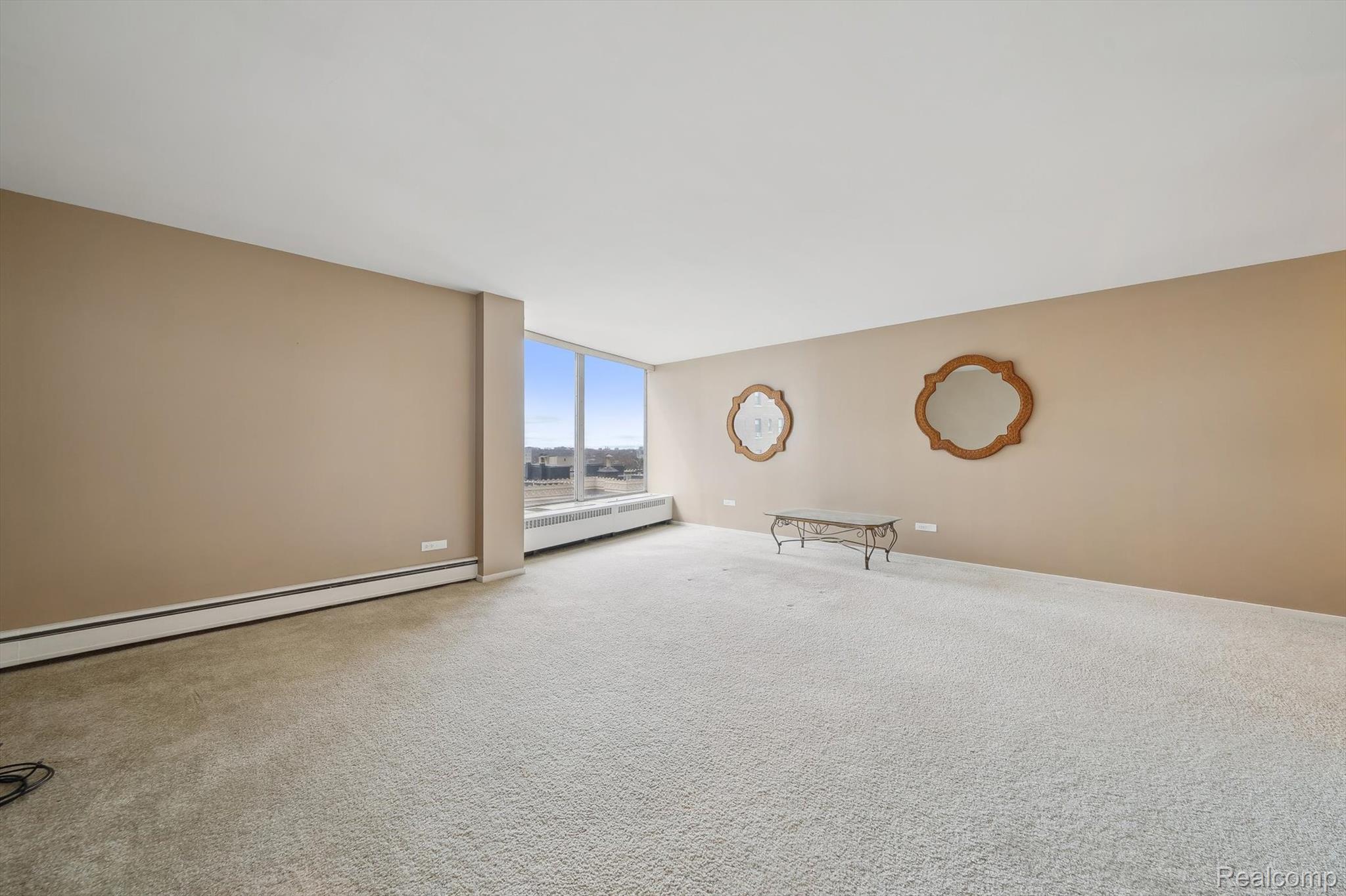 8200 E Jefferson #1202