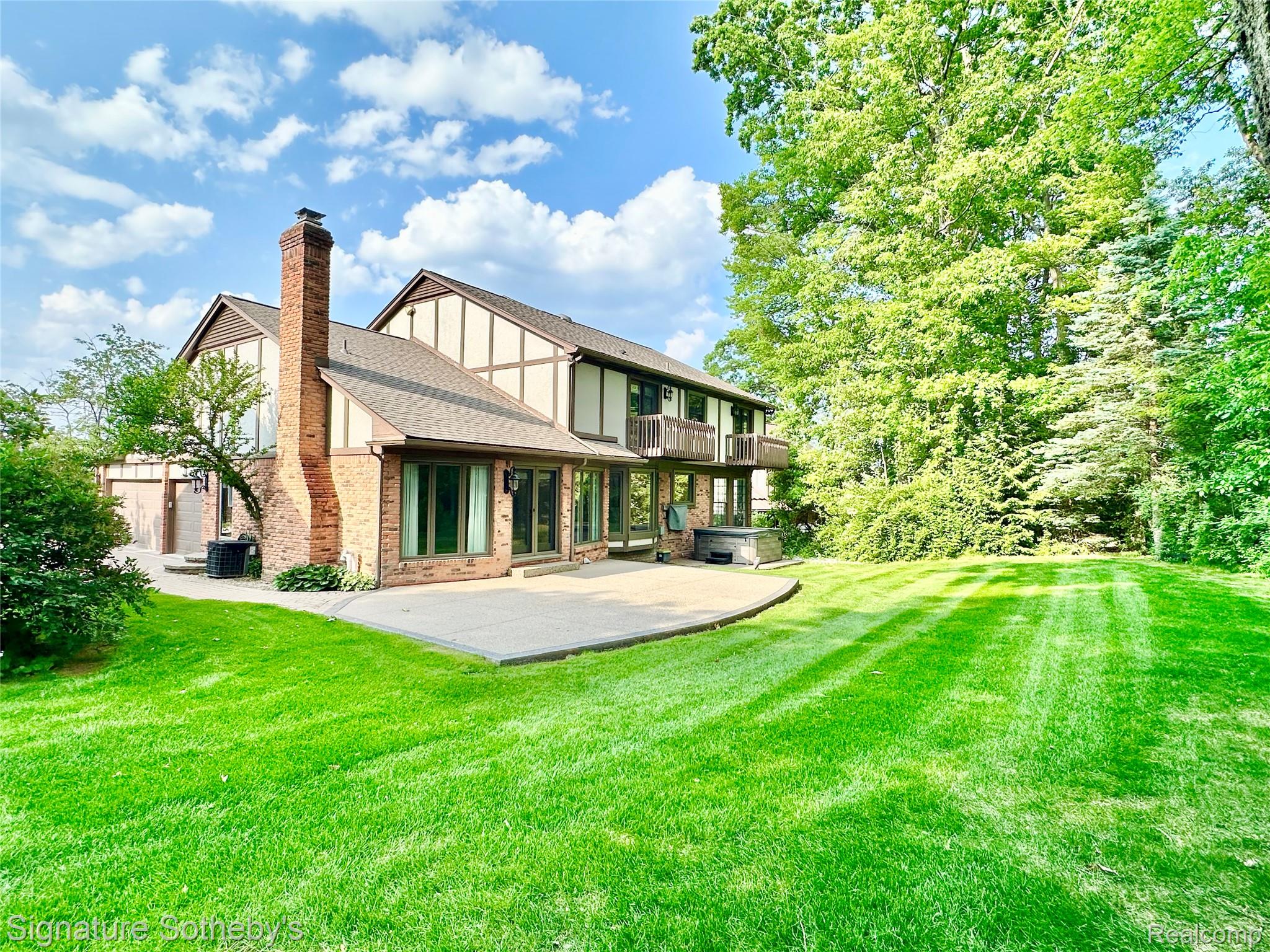 3079 Kenwood Drive