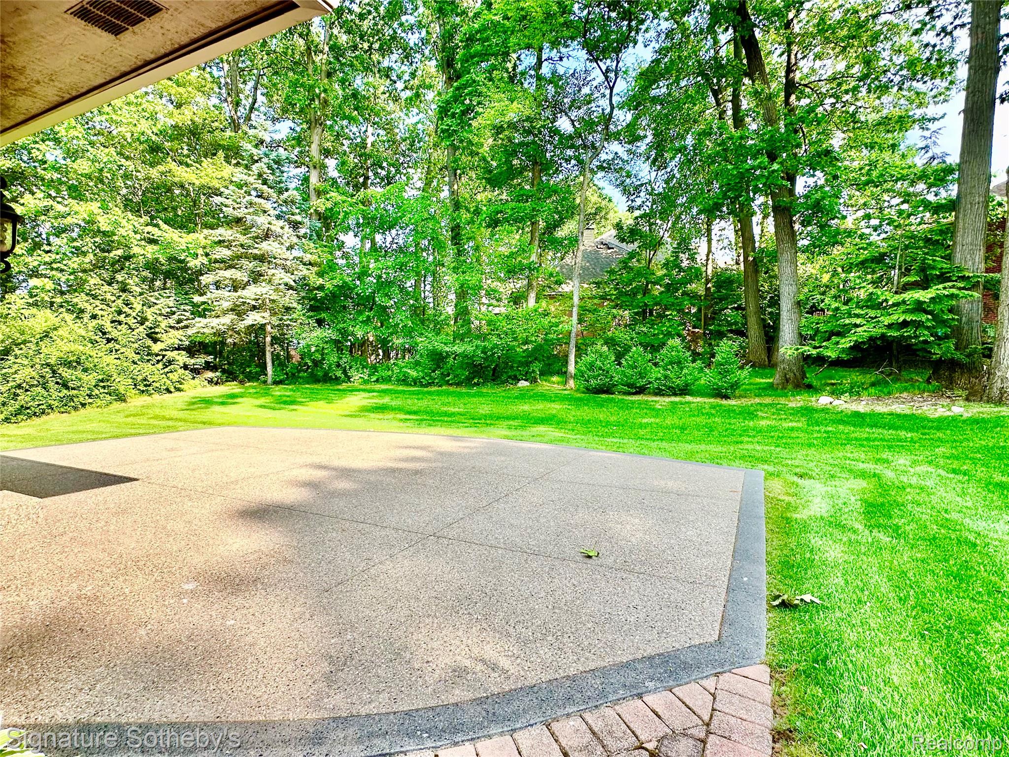 3079 Kenwood Drive