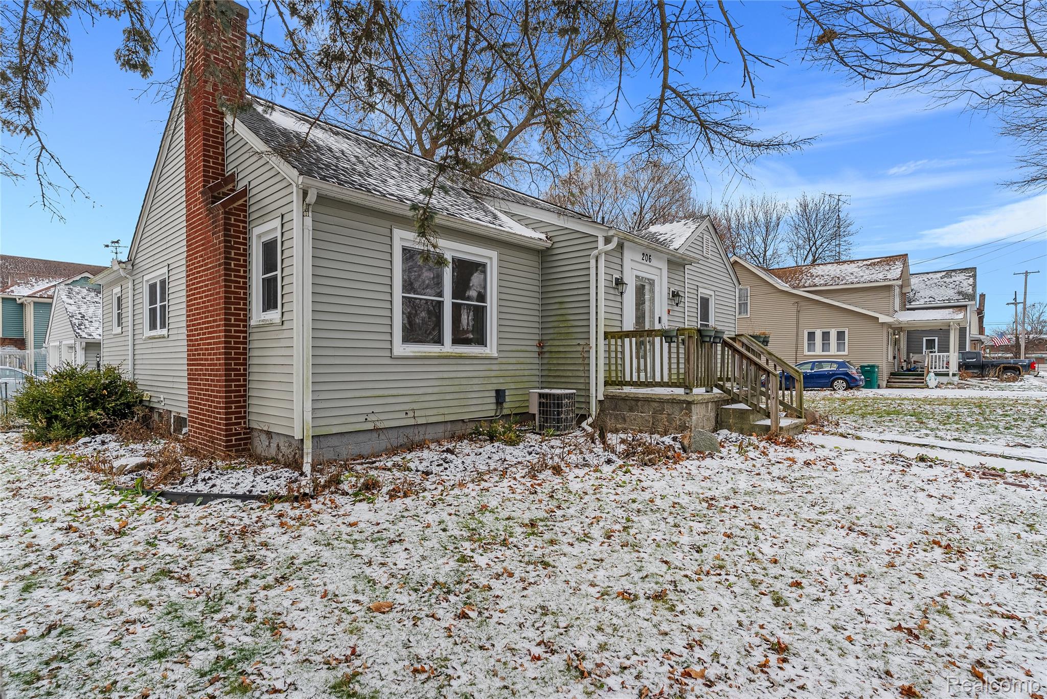 206 E Tuscola Street