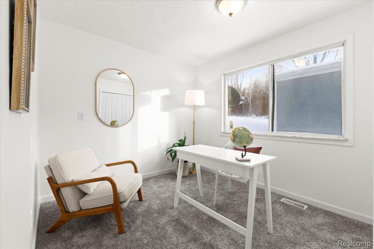 Clarkston, Michigan 48348, United States, 3 Bedrooms Bedrooms, ,2 BathroomsBathrooms,Residential,Active,253694