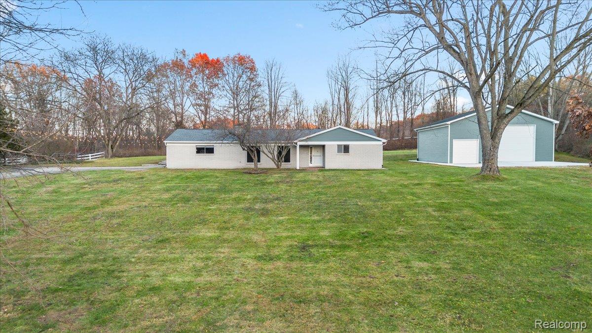 Clarkston, Michigan 48348, United States, 3 Bedrooms Bedrooms, ,2 BathroomsBathrooms,Residential,Active,253694