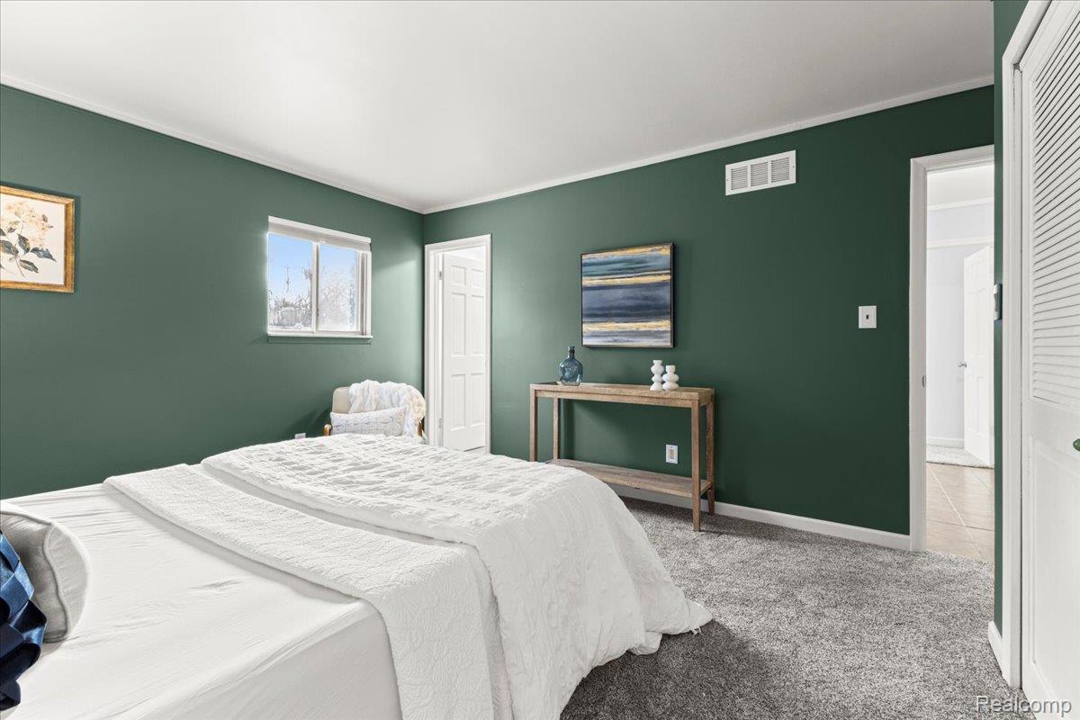 Clarkston, Michigan 48348, United States, 3 Bedrooms Bedrooms, ,2 BathroomsBathrooms,Residential,Active,253694