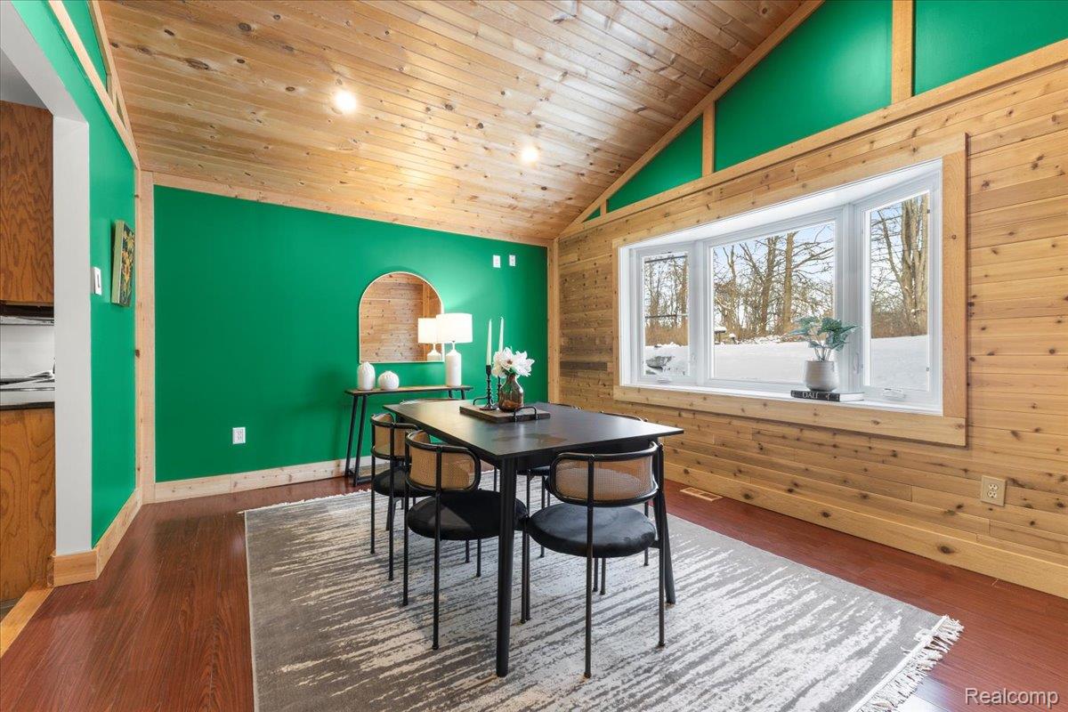 Clarkston, Michigan 48348, United States, 3 Bedrooms Bedrooms, ,2 BathroomsBathrooms,Residential,Active,253694