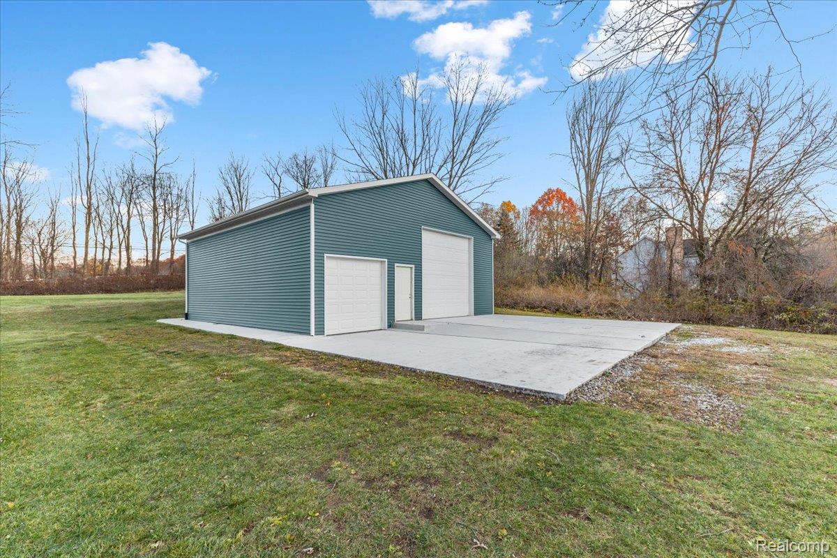 Clarkston, Michigan 48348, United States, 3 Bedrooms Bedrooms, ,2 BathroomsBathrooms,Residential,Active,253694