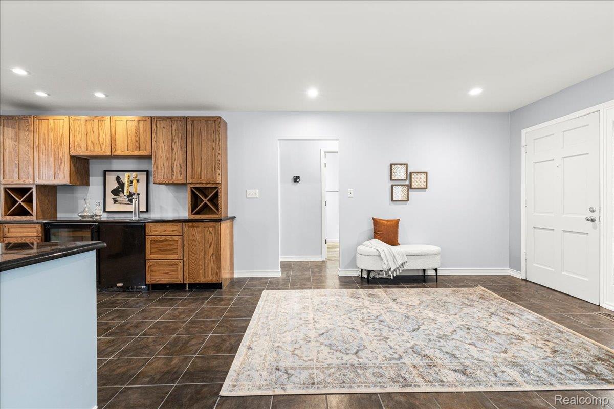 Clarkston, Michigan 48348, United States, 3 Bedrooms Bedrooms, ,2 BathroomsBathrooms,Residential,Active,253694