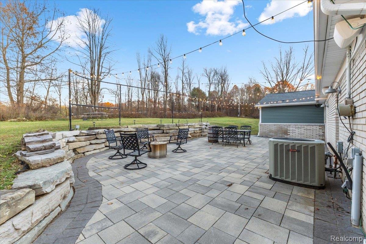 Clarkston, Michigan 48348, United States, 3 Bedrooms Bedrooms, ,2 BathroomsBathrooms,Residential,Active,253694