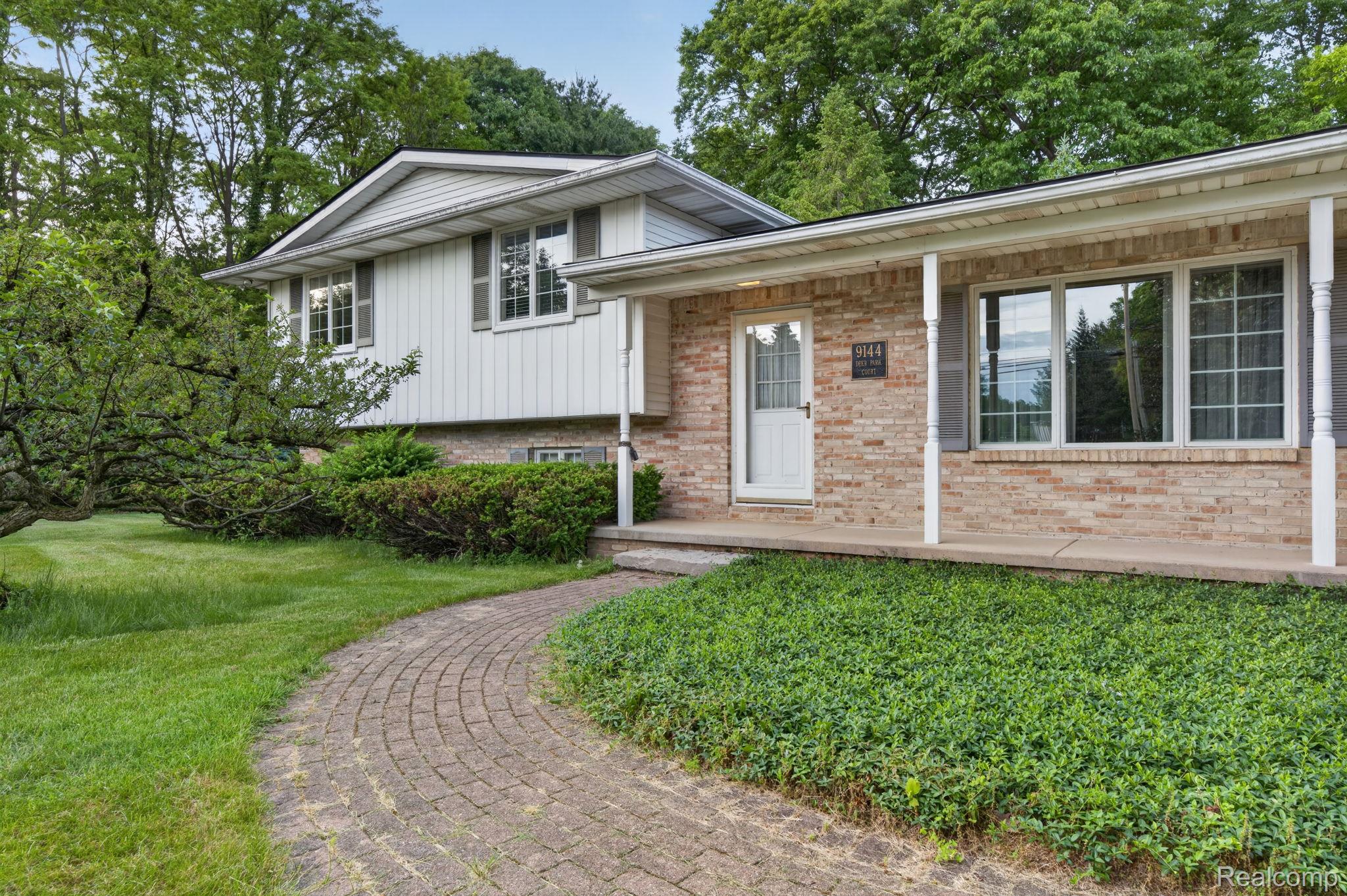 9144 Deer Park Court