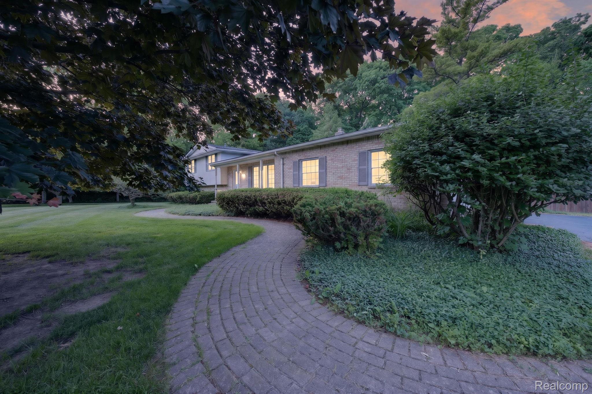 9144 Deer Park Court