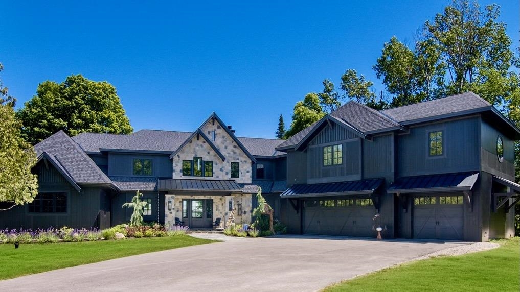 607 NW Torch Lake Drive