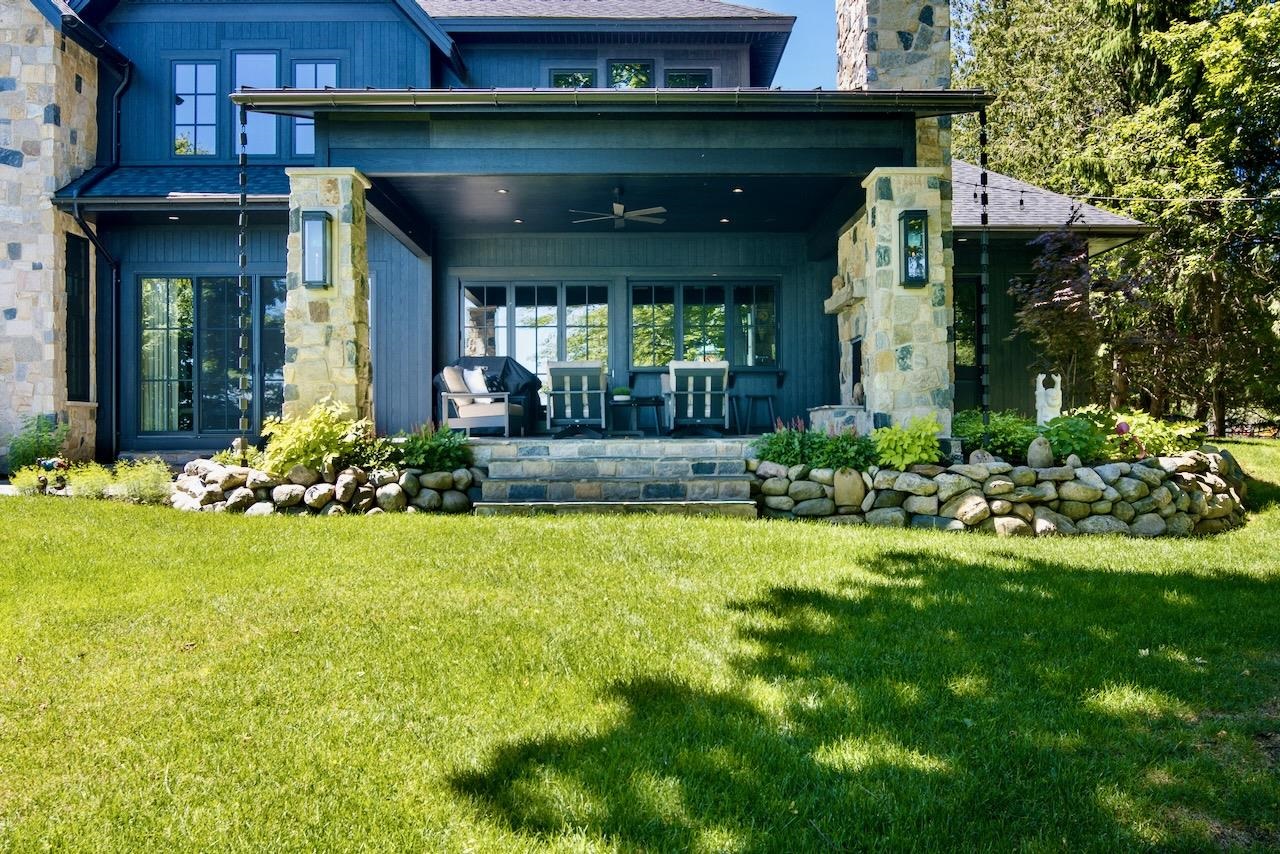 607 NW Torch Lake Drive