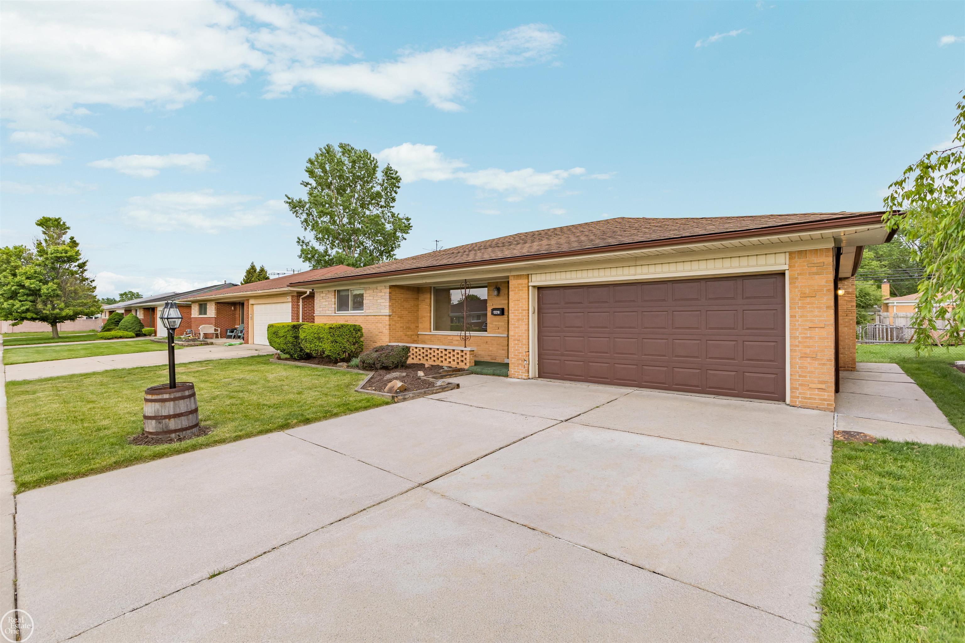 13216 Cromie Drive