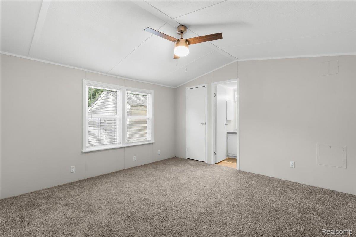 Oxford Village, Michigan 48371, United States, 2 Bedrooms Bedrooms, ,2 BathroomsBathrooms,Residential,Active,174346