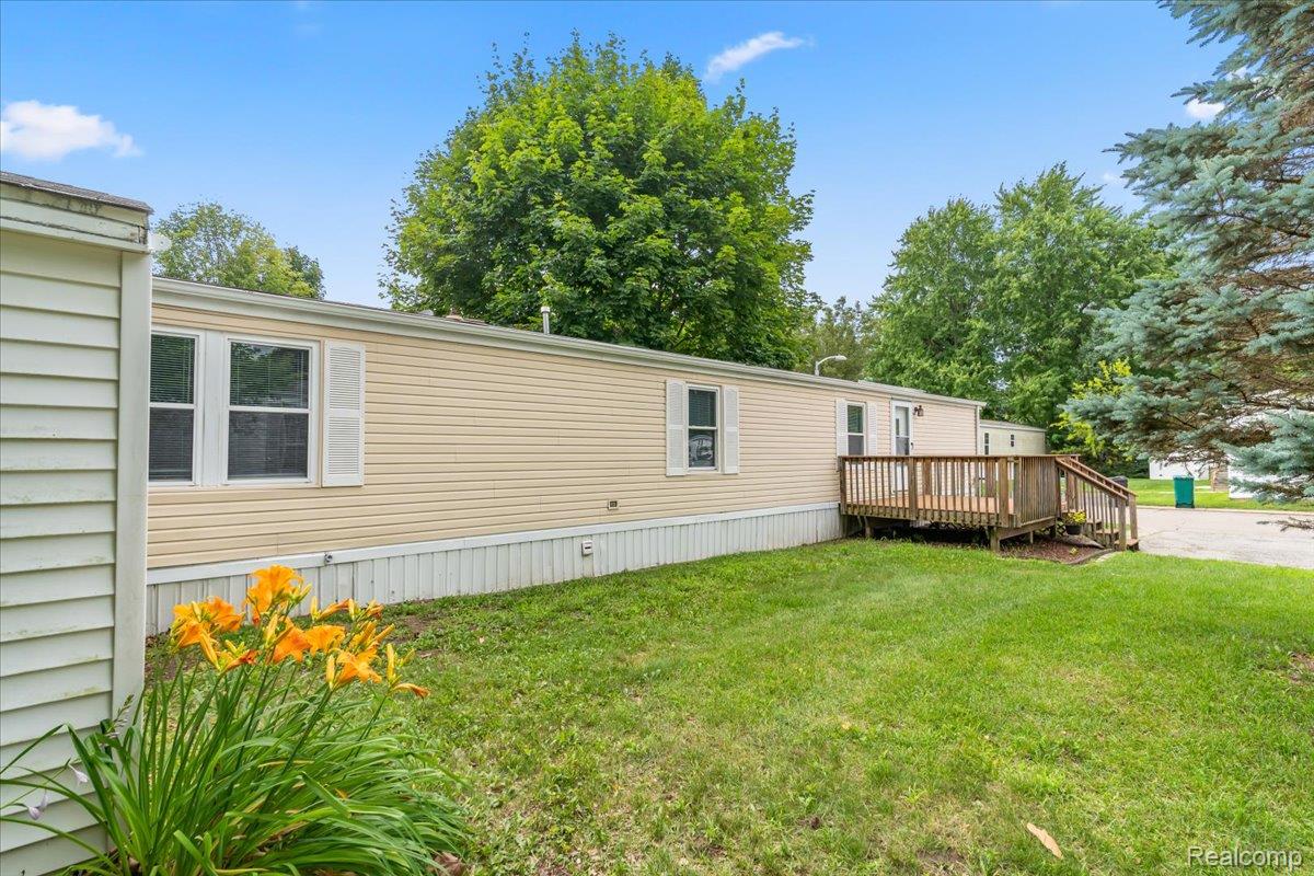 Oxford Village, Michigan 48371, United States, 2 Bedrooms Bedrooms, ,2 BathroomsBathrooms,Residential,Active,174346