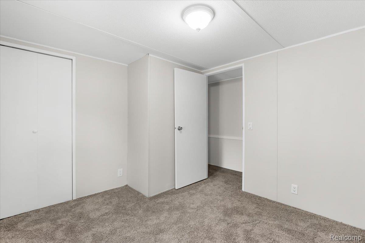 Oxford Village, Michigan 48371, United States, 2 Bedrooms Bedrooms, ,2 BathroomsBathrooms,Residential,Active,174346