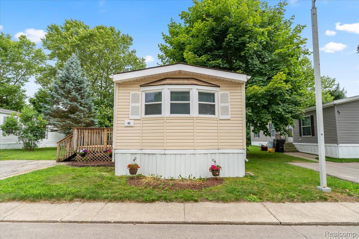 Oxford Village, Michigan 48371, United States, 2 Bedrooms Bedrooms, ,2 BathroomsBathrooms,Residential,Active,174346