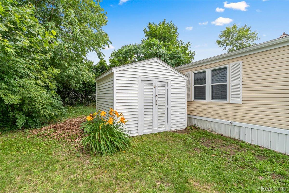 Oxford Village, Michigan 48371, United States, 2 Bedrooms Bedrooms, ,2 BathroomsBathrooms,Residential,Active,174346