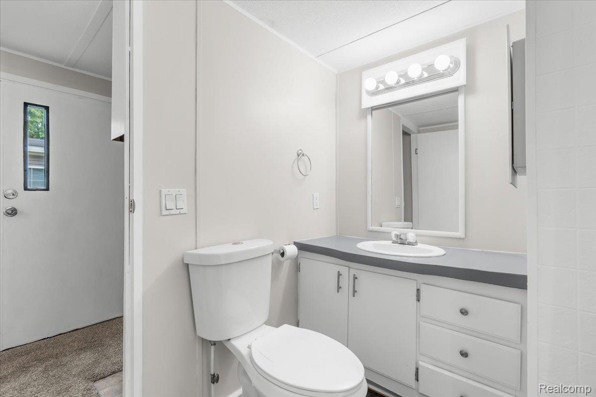 Oxford Village, Michigan 48371, United States, 2 Bedrooms Bedrooms, ,2 BathroomsBathrooms,Residential,Active,174346