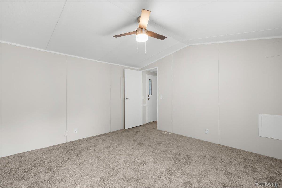 Oxford Village, Michigan 48371, United States, 2 Bedrooms Bedrooms, ,2 BathroomsBathrooms,Residential,Active,174346